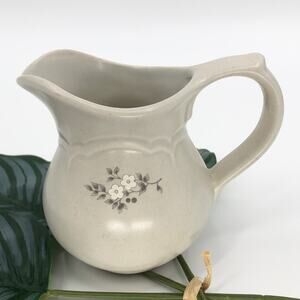 Vintage Pfaltzgraff Gray White 024 Heirloom Floral Bloom Creamer Pitcher Jug